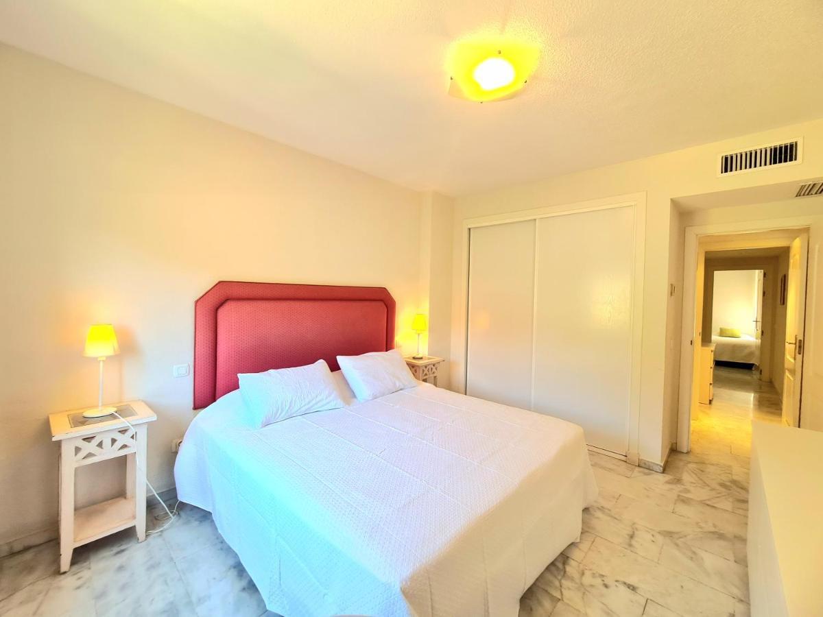 Aa Guest - Reserva De Marbella Golf Course Eco ภายนอก รูปภาพ